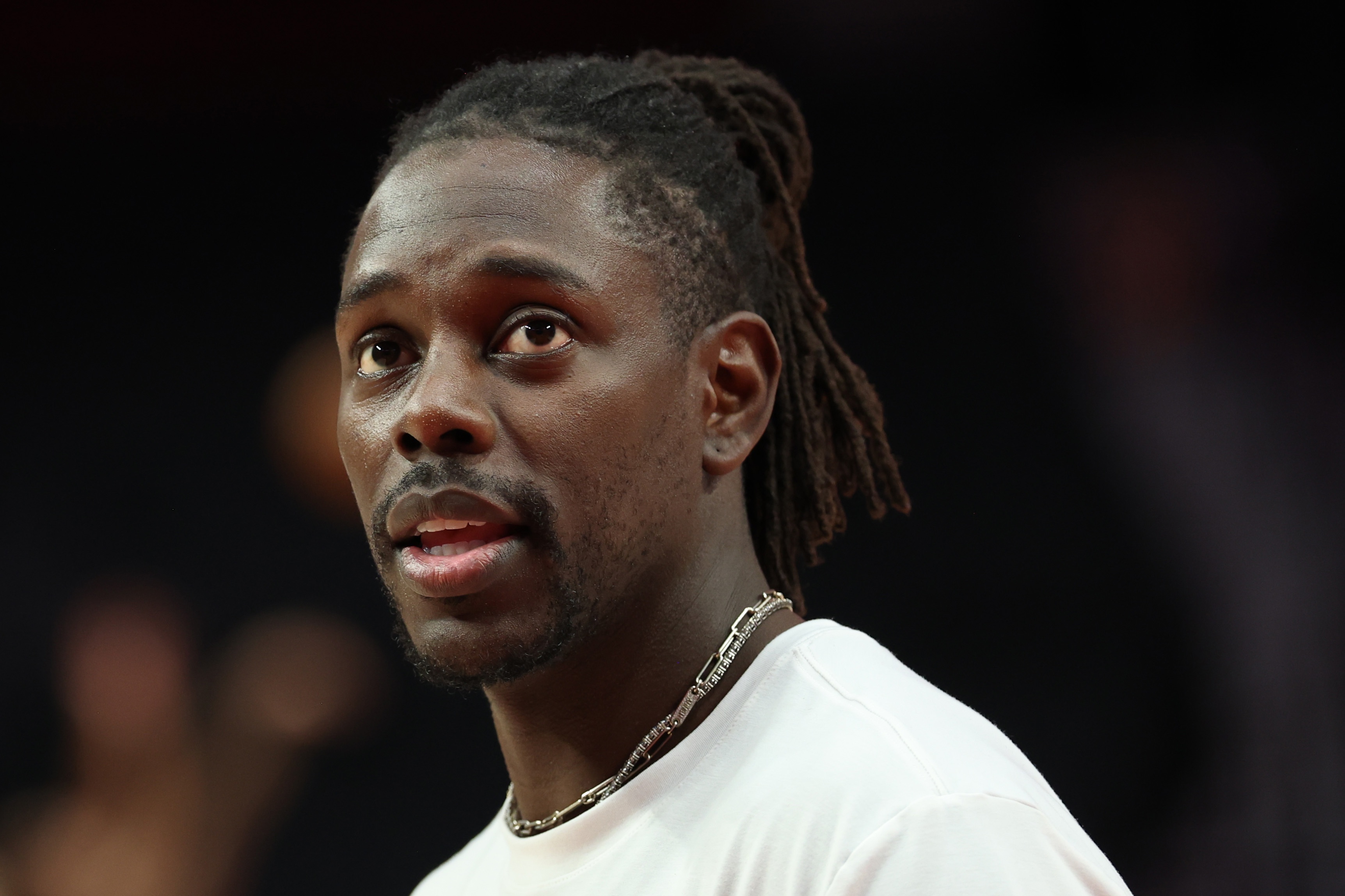 九游娱乐app-霍勒迪8记三分平个人生涯纪录 曾在23年三分12中8助雄鹿力擒绿军